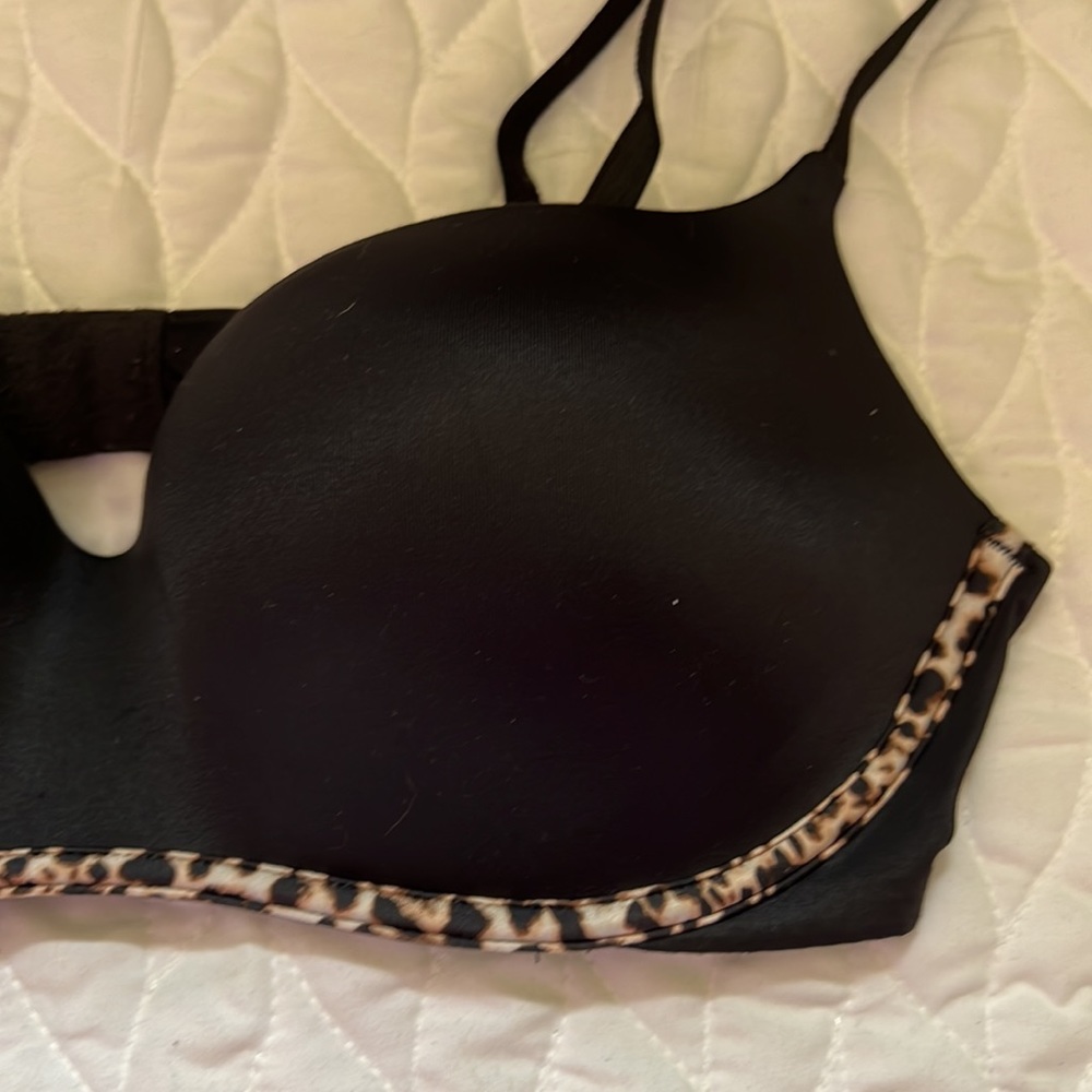 Victoria’s Secret Black & Leopard Print Balconet Bra - Size 34C - Picture 3 of 11